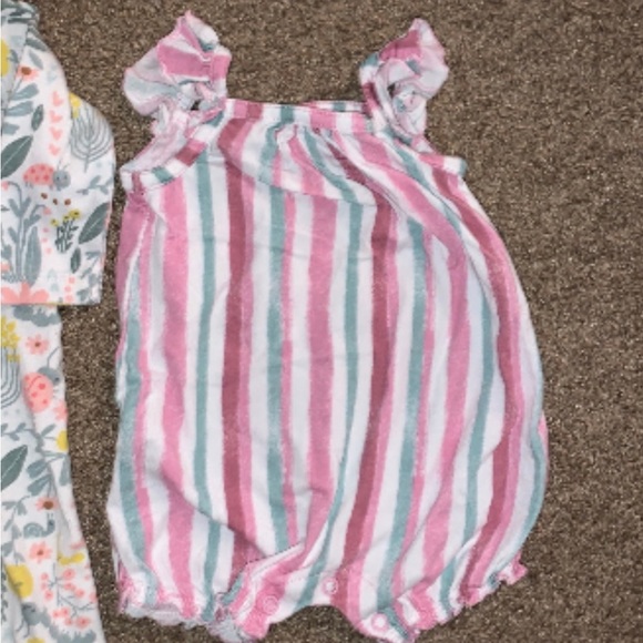 Baby girl bundle - Picture 3 of 4